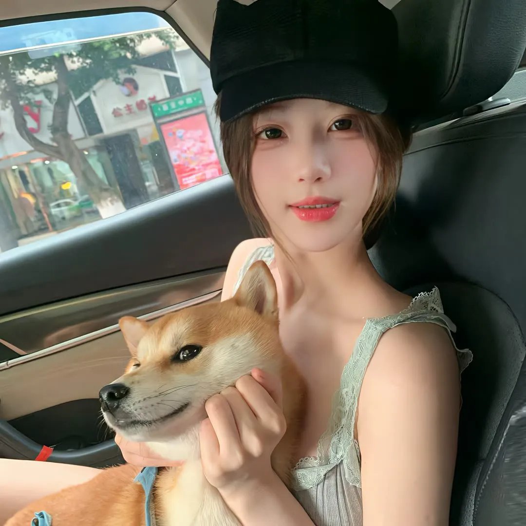 公寓里的两个女人